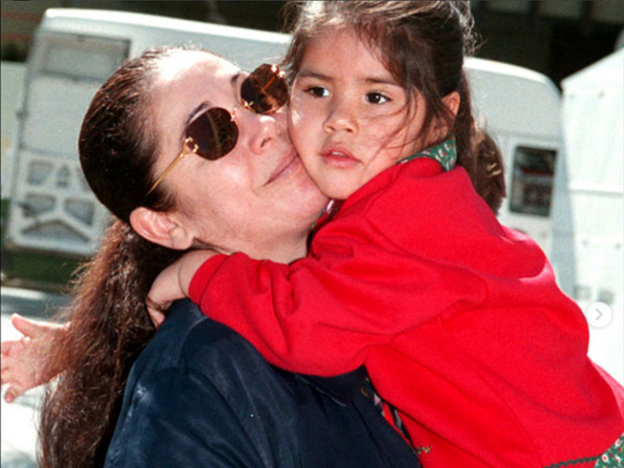 Las felicitaciones a Isabel Pantoja de su familia en su 62 cumpleaños