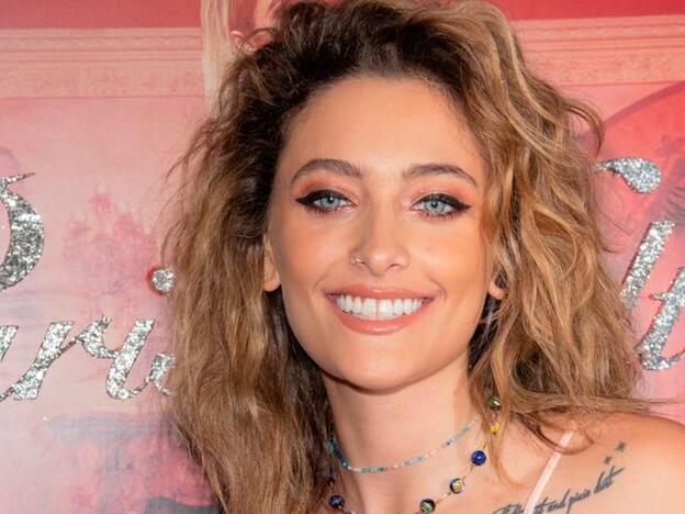 La sombrade ojos roja es el secreto de la mirada de Paris Jackson
