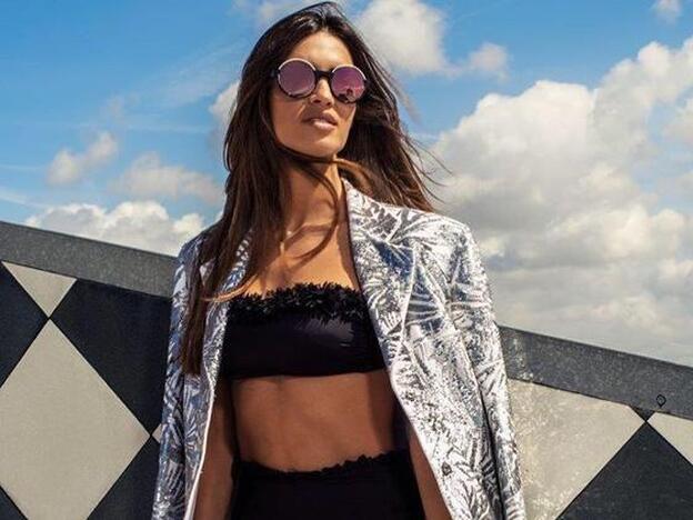 Adivina el truco de estilista en este 'look' de Sara Carbonero