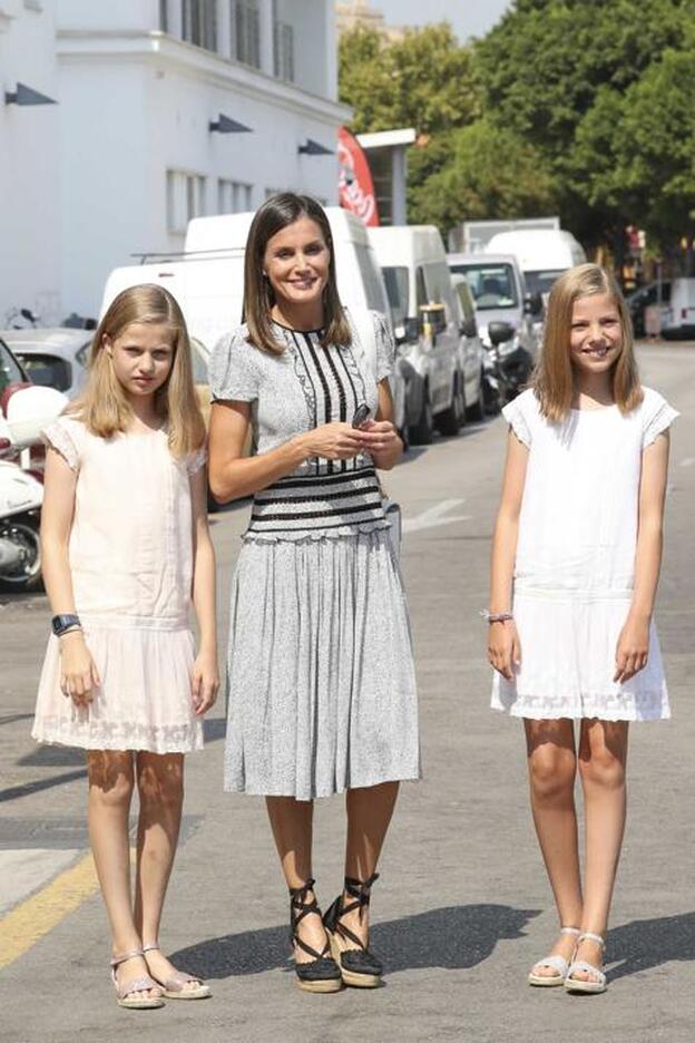 Estas firmas favoritas de la reina Letizia están de rebajas
