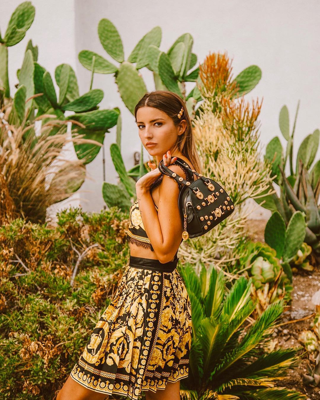 Si te gusta el look Versace de Lovely Pepa, tienes opciones low cost