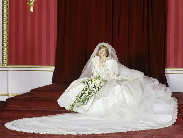 El vestido nupcial secreto de Diana de Gales