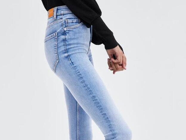 Estos vaqueros de Zara te hacen más delgada