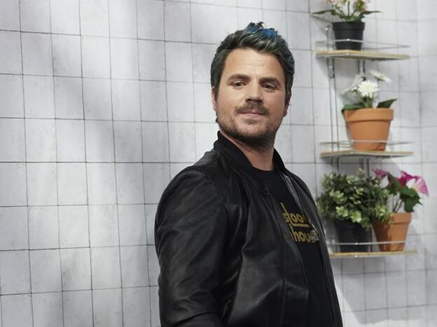 Dani Martín sorprende a sus seguidores con un desnudo integral