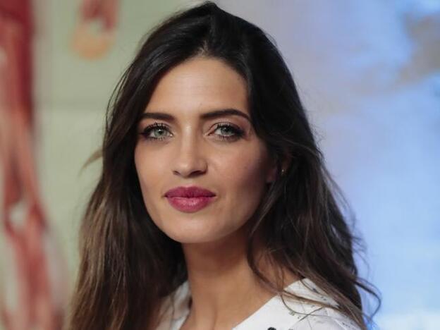 Sara Carbonero ya tiene su look con el estampado de la temporada