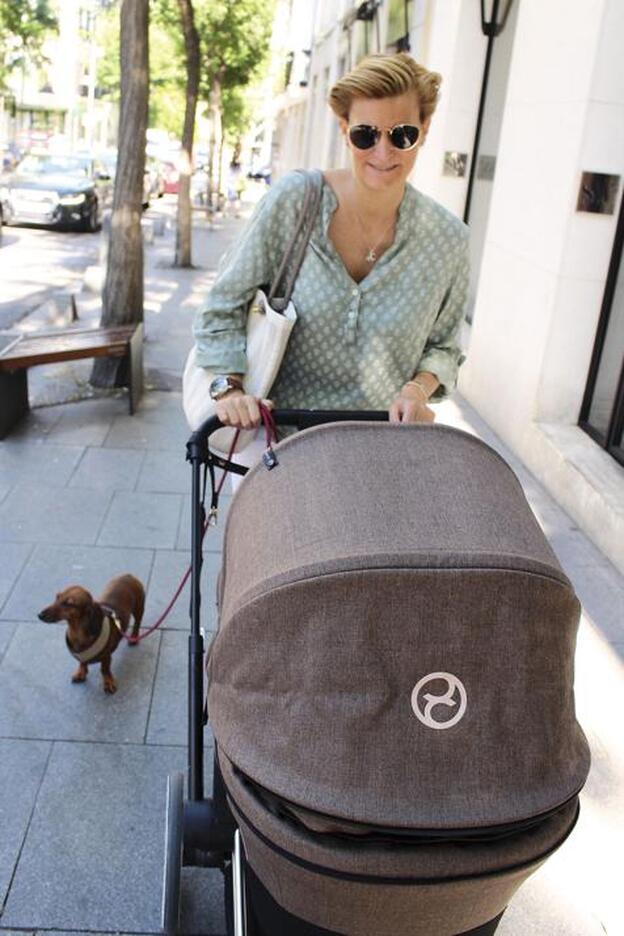 Tres madrinas y tres padrinos para el bautizo del hijo de María Zurita