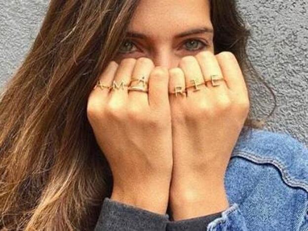 Los anillos con letras de Sara Carbonero, la nueva joya viral de Instagram