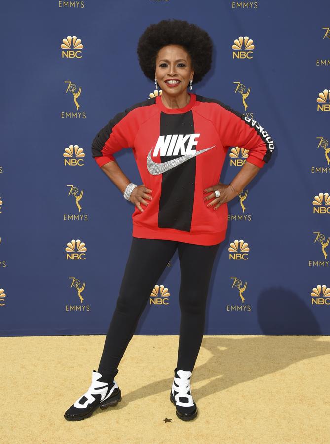 Las peor vestidas de los Emmy: Jennifer Lewis