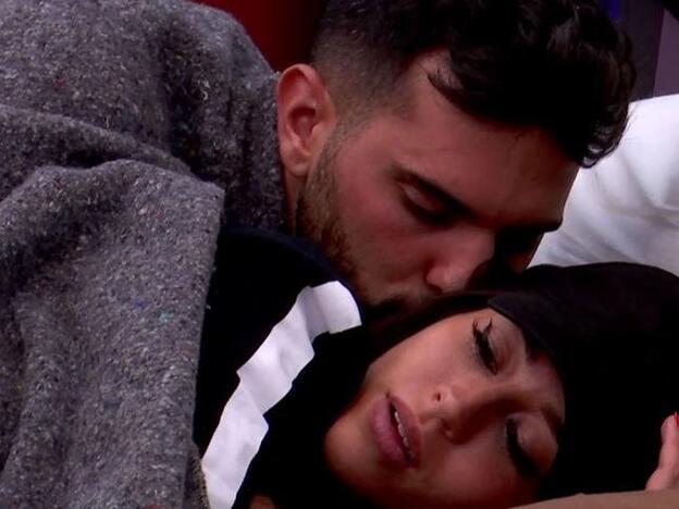 'GH VIP': Aurah Ruiz y Suso protagonizan el primer 'edredoning'