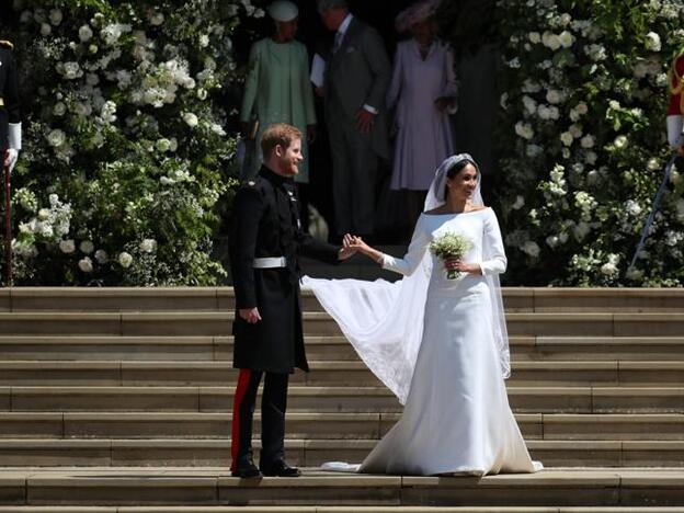 Pincha en la imagen para ver todas las fotos de los vestidos de novia de Meghan Markle.