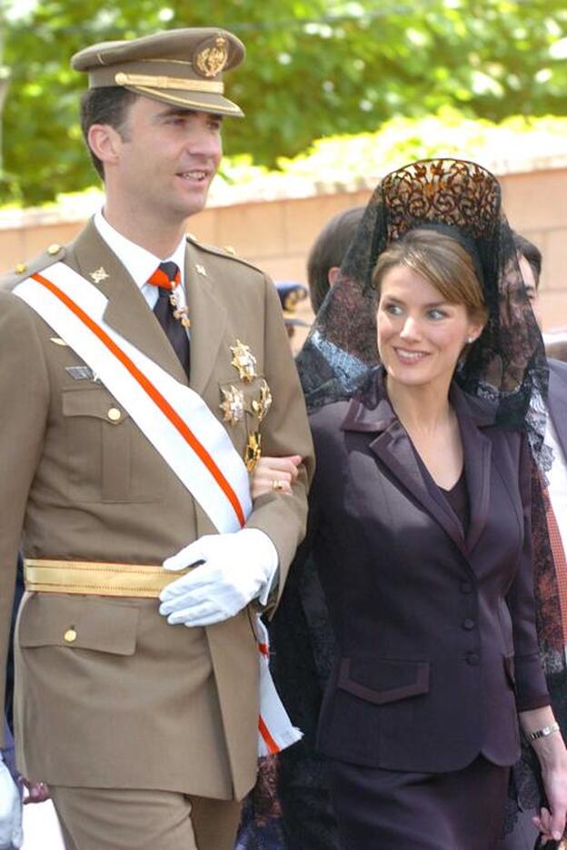 Don Felipe y doña Letizia en un acto de la Guardia Civil.