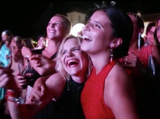 El vídeo viral de la puesta de largo de Tana Rivera