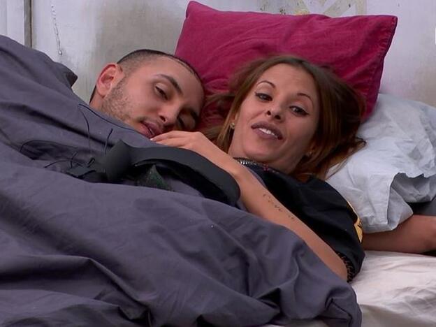 'GH VIP': Techi y Omar Montes revolucionan la casa con su 'edredoning'