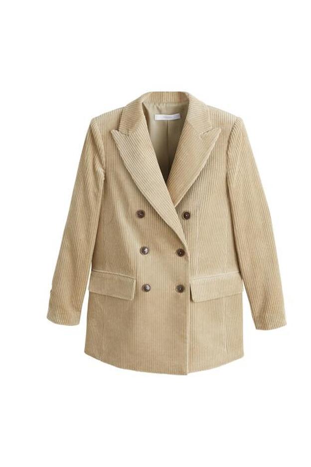 El look de pana que debes copiar a una 'influencer' este otoño es 'low cost' (y lo lleva Alexa Chung)