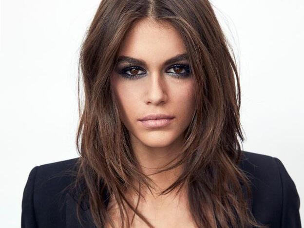 Hasta que vea la luz la nueva campaña, en enero de 2019, esta es la imagen oficial de Kaia Gerber para YSL Beauté.