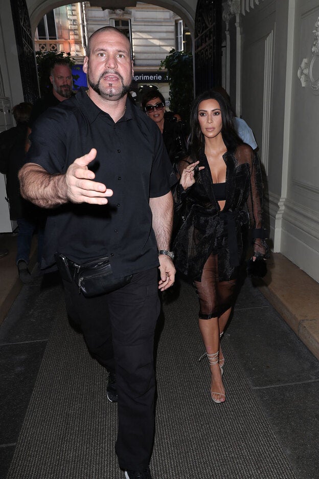 El seguro de Kim Kardashian pide seis millones a su guardaespaldas por el robo de París