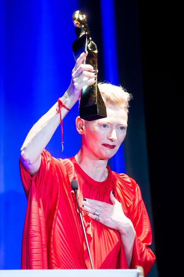 Tilda Swinton al recoger su premio en Sitges: "Mi padre ha muerto esta mañana"
