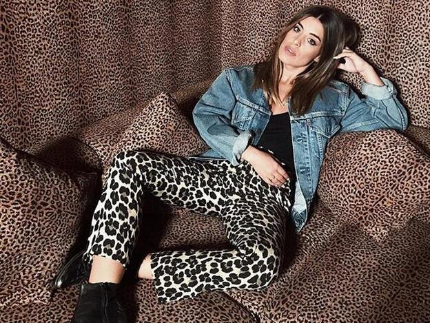 Las aventuras de Dulceida con su mascarilla de pies