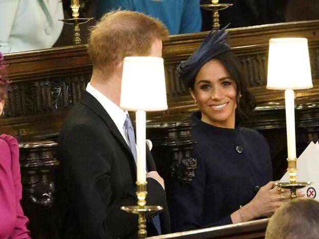 Meghan Markle junto al príncipe Harry.