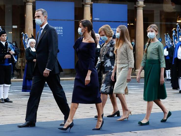 Todos los looks de la Reina Letizia en los Premios Princesa de Asturias, en fotos