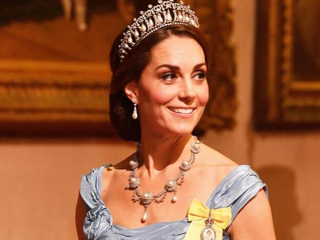 El día que Kate Middleton se vistió de Lady Di para su duelo de estilo con Máxima de Holanda