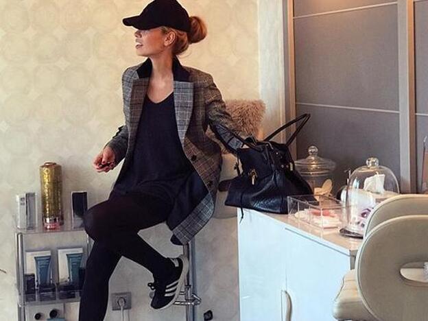 Patricia Conde tiene el abrigo que triunfa en la oficina