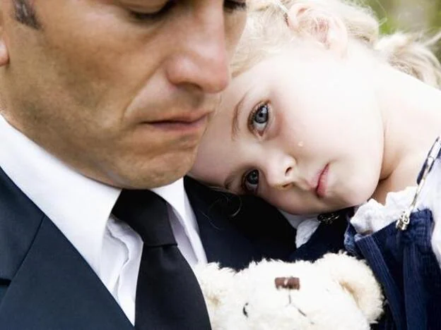Seis consejos para afrontar la muerte de un ser querido en la infancia/Getty Images