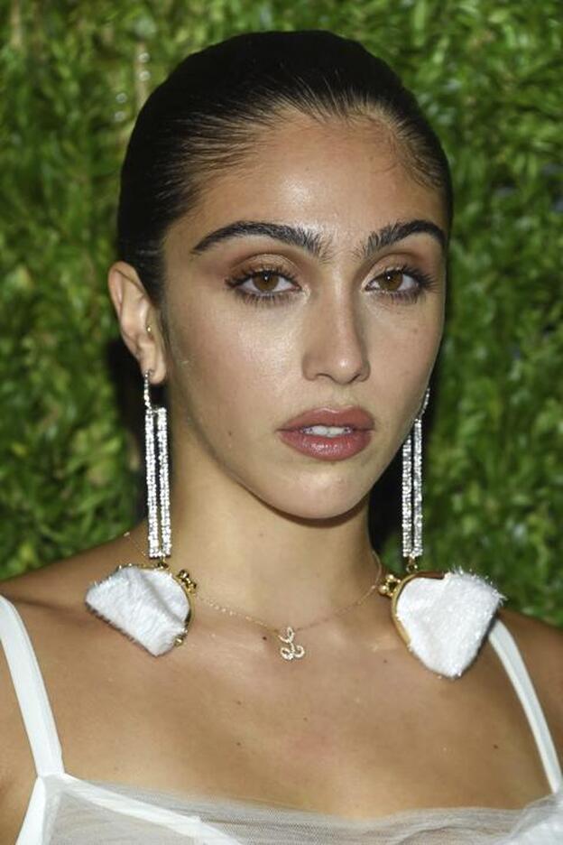 La hija de Madonna copia un look de su madre de los años 80