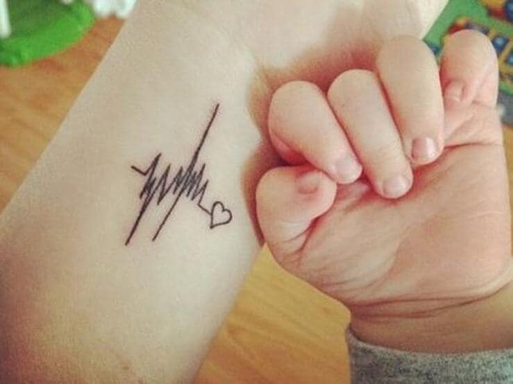 Tatuajes para mamás: diseños hechos con mucho amor