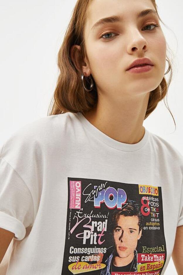 Bershka tiene la camiseta que te hará volver a la adolescencia