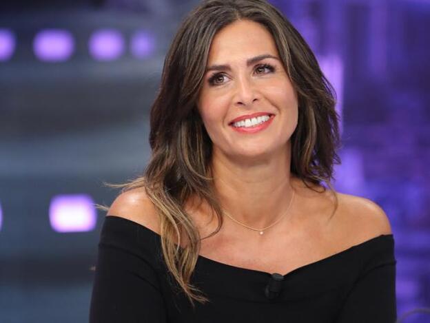 Nuria Roca tiene la falda plisada que vas a querer llevar esta Navidad