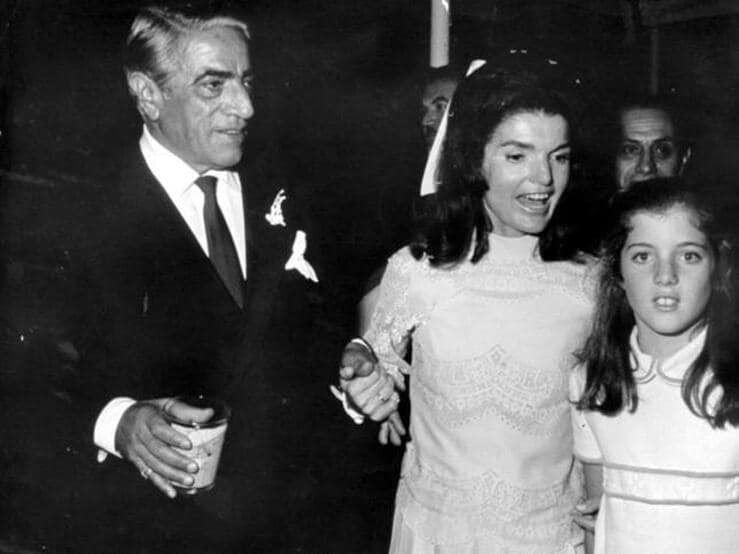 Novias famosas a las que ha vestido Valentino: de Jackie Onassis a Marta Ortega