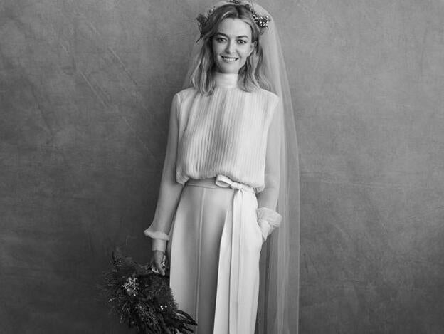 Las fotos y todos los detalles del vestido de novia de Marta Ortega y su look para la fiesta posterior