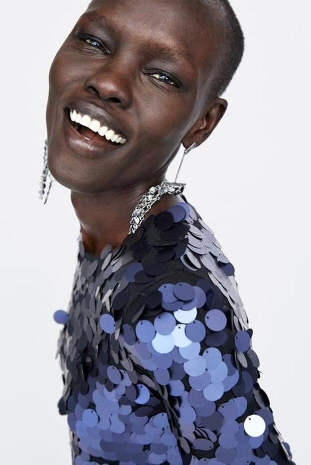 El vestido de fiesta más espectacular y con maxi lentejuelas está en Zara