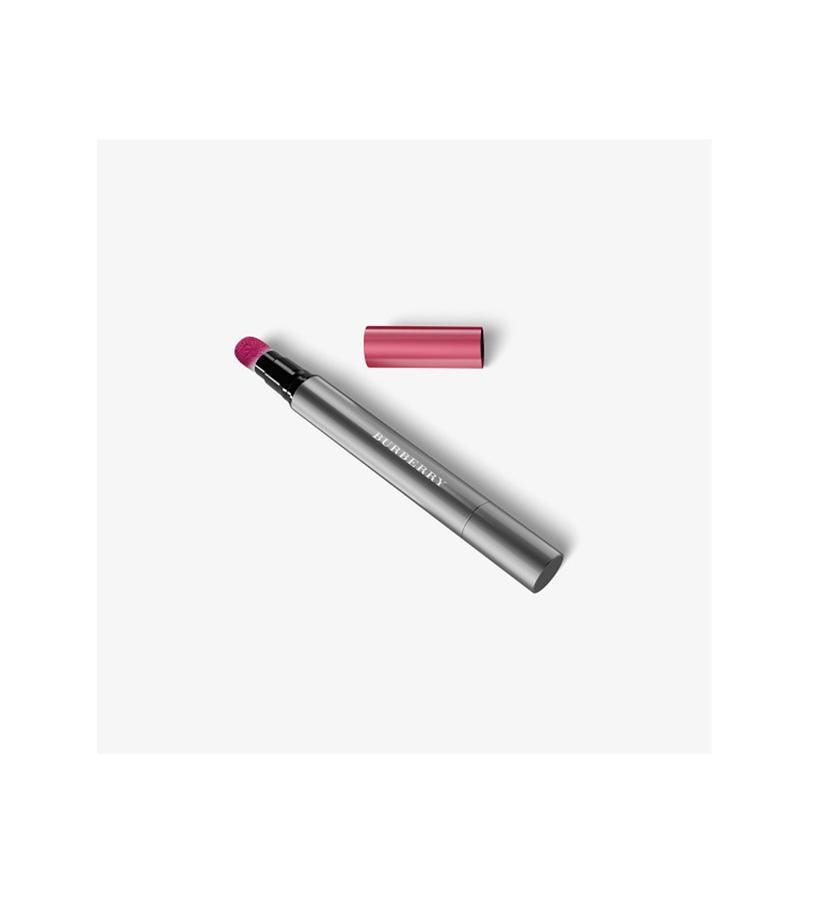 Lip Velvet Crush, color Cranberry Red, de Burberry