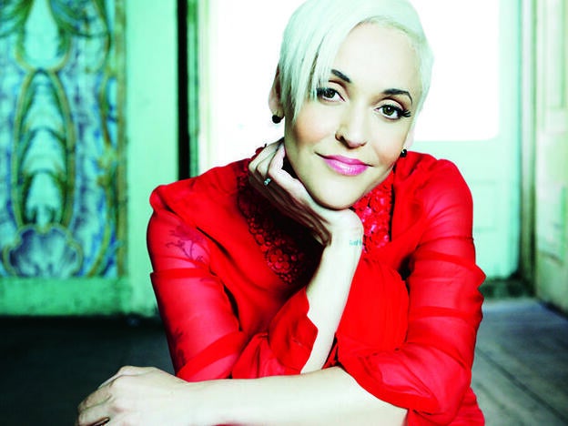 Las 10 mujeres en la vida de Mariza