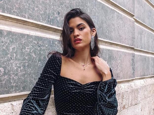 Marta Lozano y el mono con topos brillantes que querrás en tu próximo look de fiesta