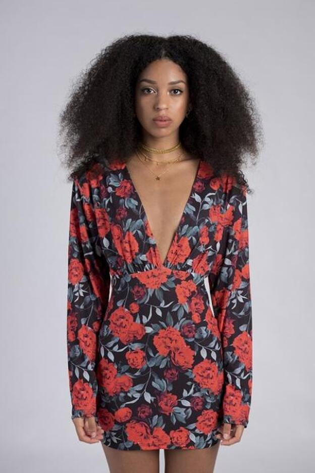 Vestido con diseño de flores, 29,99 euros.