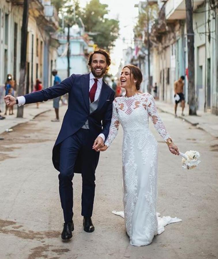 Las fotos que demuestran que acertamos con el vestido de novia de Elena Tablada