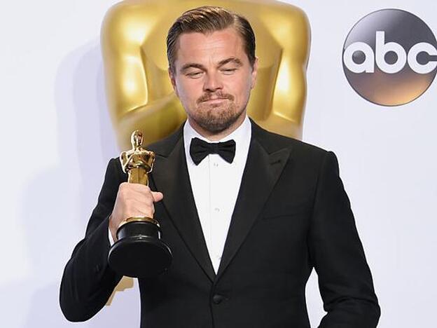 Leonardo DiCaprio tiene que devolver uno de sus Oscar