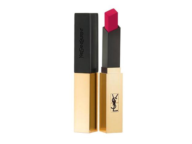 Rouge Pour Couture The Slim by Tom Pecheux de Yves Saint Laurent Beauté (36 €).