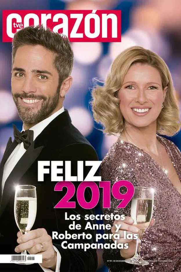 Roberto Leal y Anne Igartiburu brindan por el 2019 en la portada de 'Corazón'./d.r.