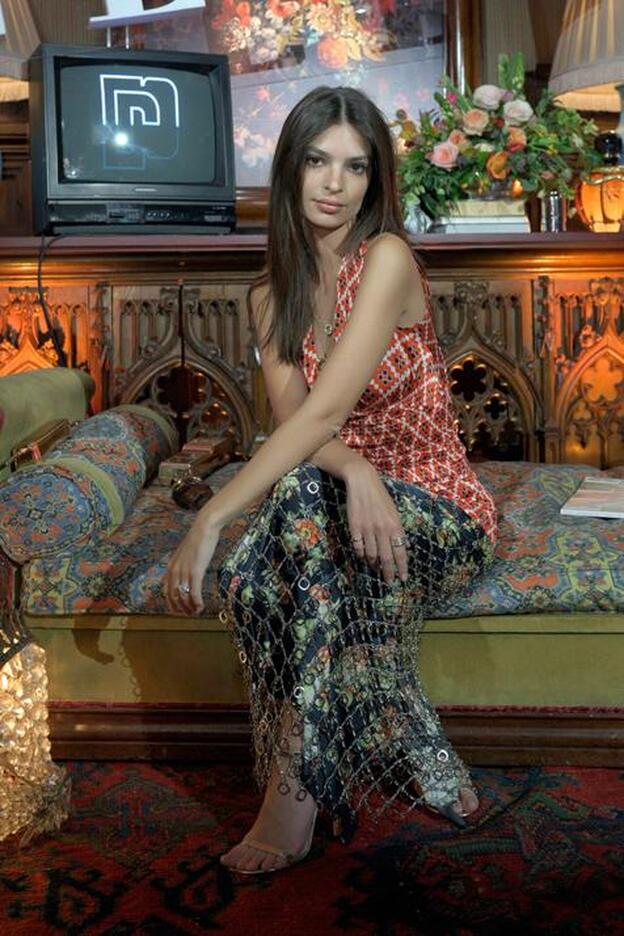 El 'belfie' con el que Emily Ratajkowski dice adiós a 2018