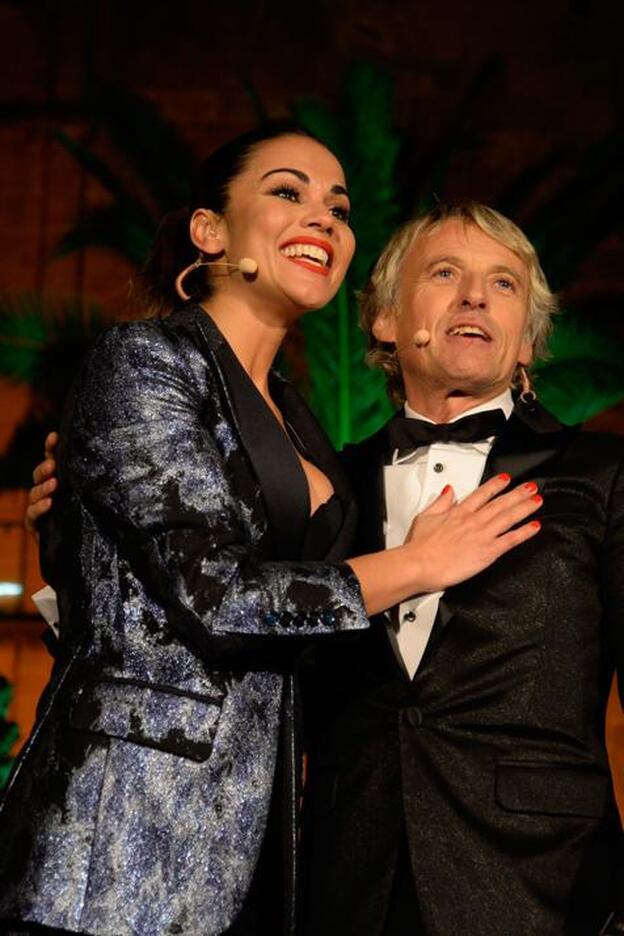 Jesús Calleja rompe a llorar en las Campanadas con los mensajes de su familia