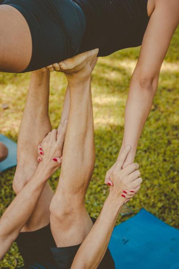 ¡Juntos mejor! Una rutina de entrenamiento para ponerte en forma con tu pareja