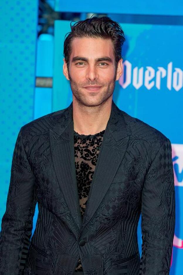 Jon Kortajarena, desnudo y en la ducha para caldear Instagram