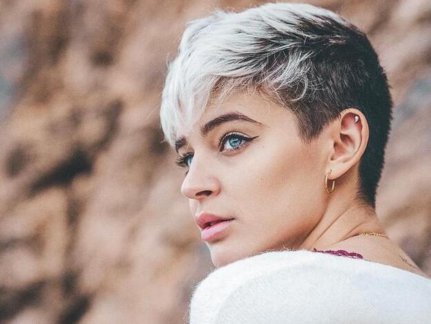 Tenemos el clon del abrigo que Laura Escanes ha llevado en Lisboa