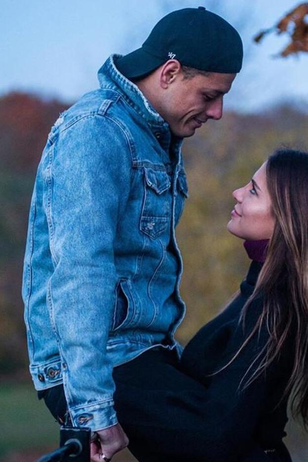 Chicharito Hernández y Sarah Kohan: embarazo... ¡y boda!