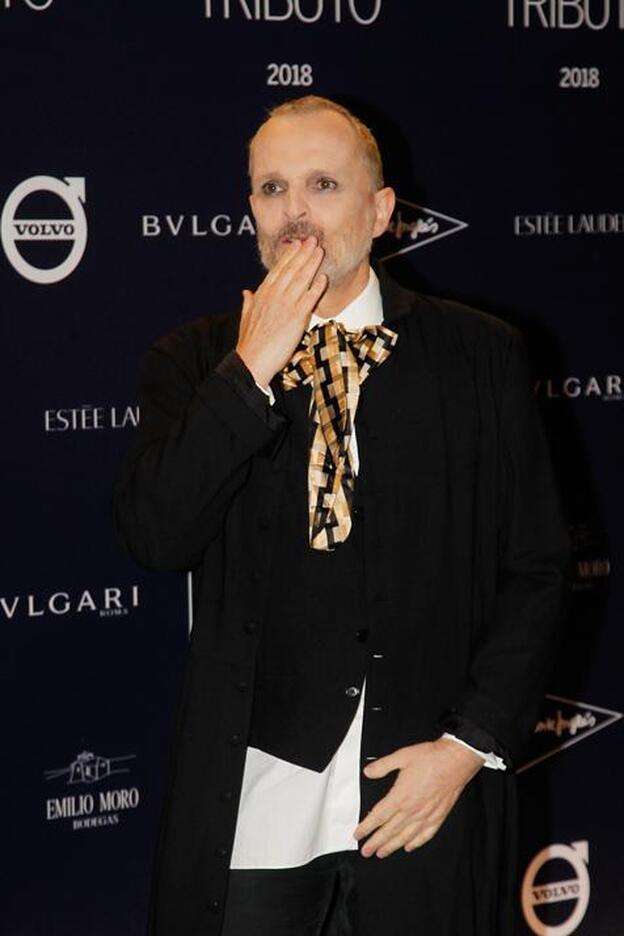 Miguel Bosé comparte sus fotos más tiernas con sus hijos