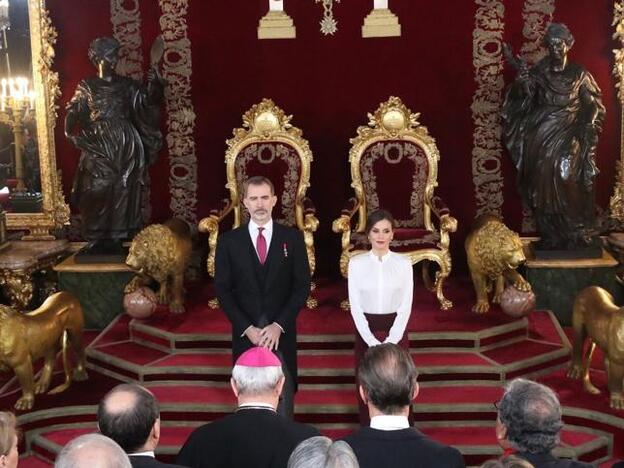 La Reina Letizia y su look impecable en la recepción con el Cuerpo Diplomático